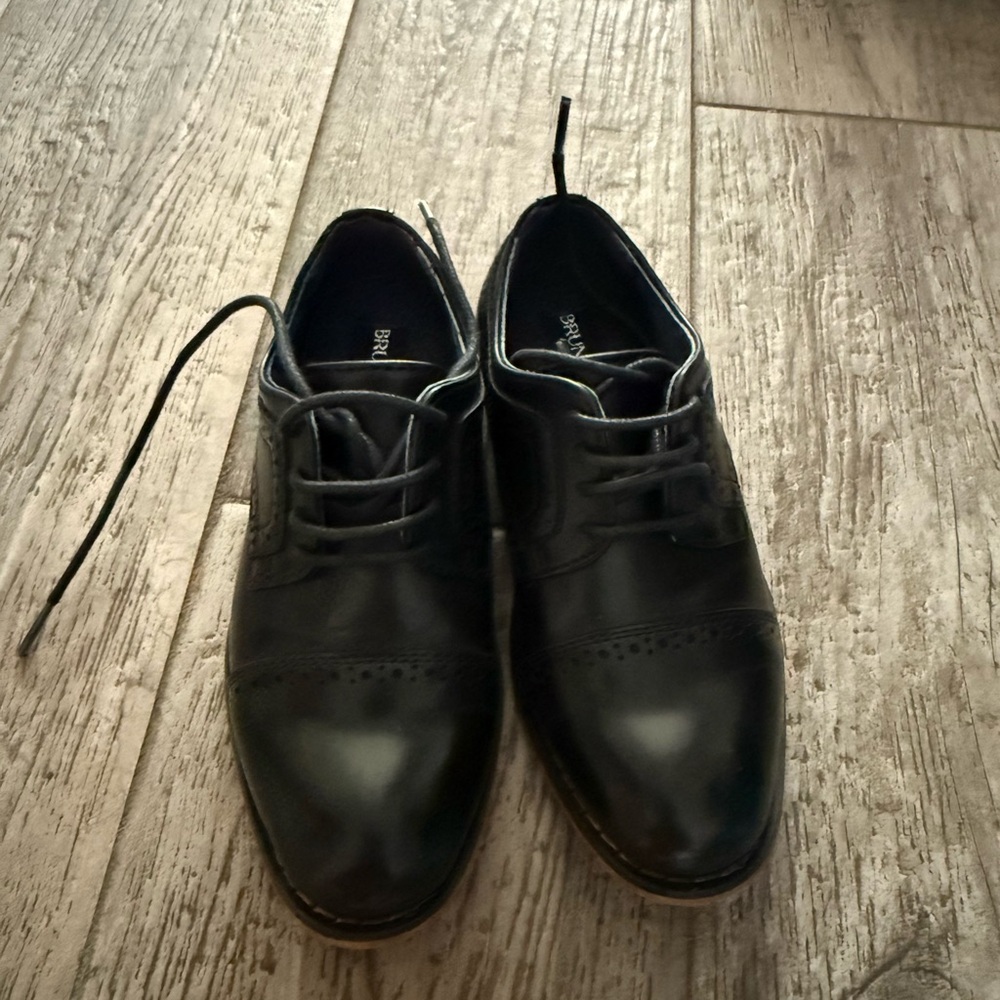 LIKE NEW Toddler boys Black Dress formal Shoes size 10